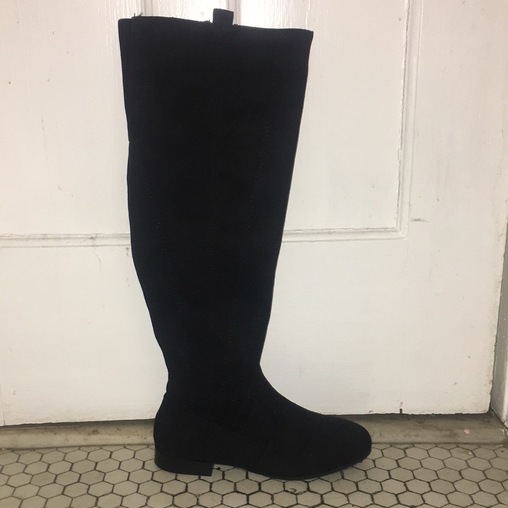Black knee-high suede boots